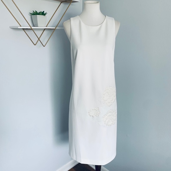 Betsey Johnson White Appliqué Crepe Dress, Size 14 - Picture 16 of 16